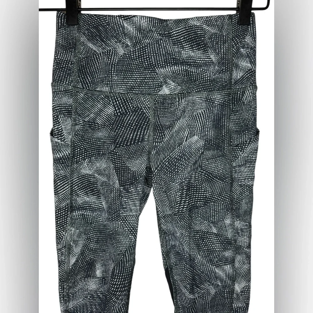 Lululemon Pace Rival High-Rise Crop 22
